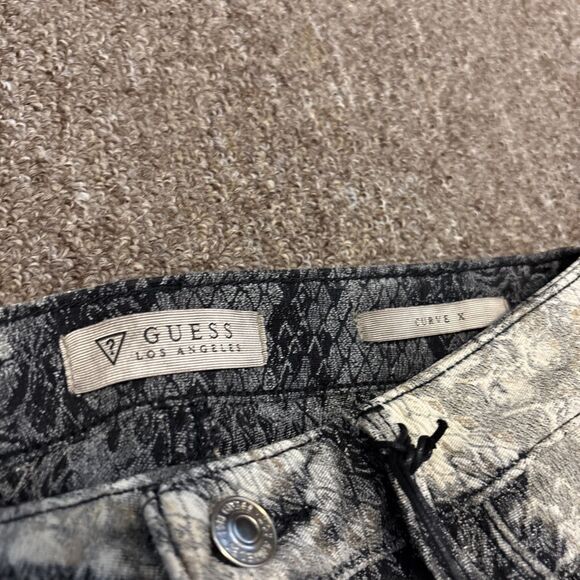 NWT GUESS MID-RISE CURVE X JEANS WITH PYTHON PRINT Size 27 $158 - Picture 8 of 12